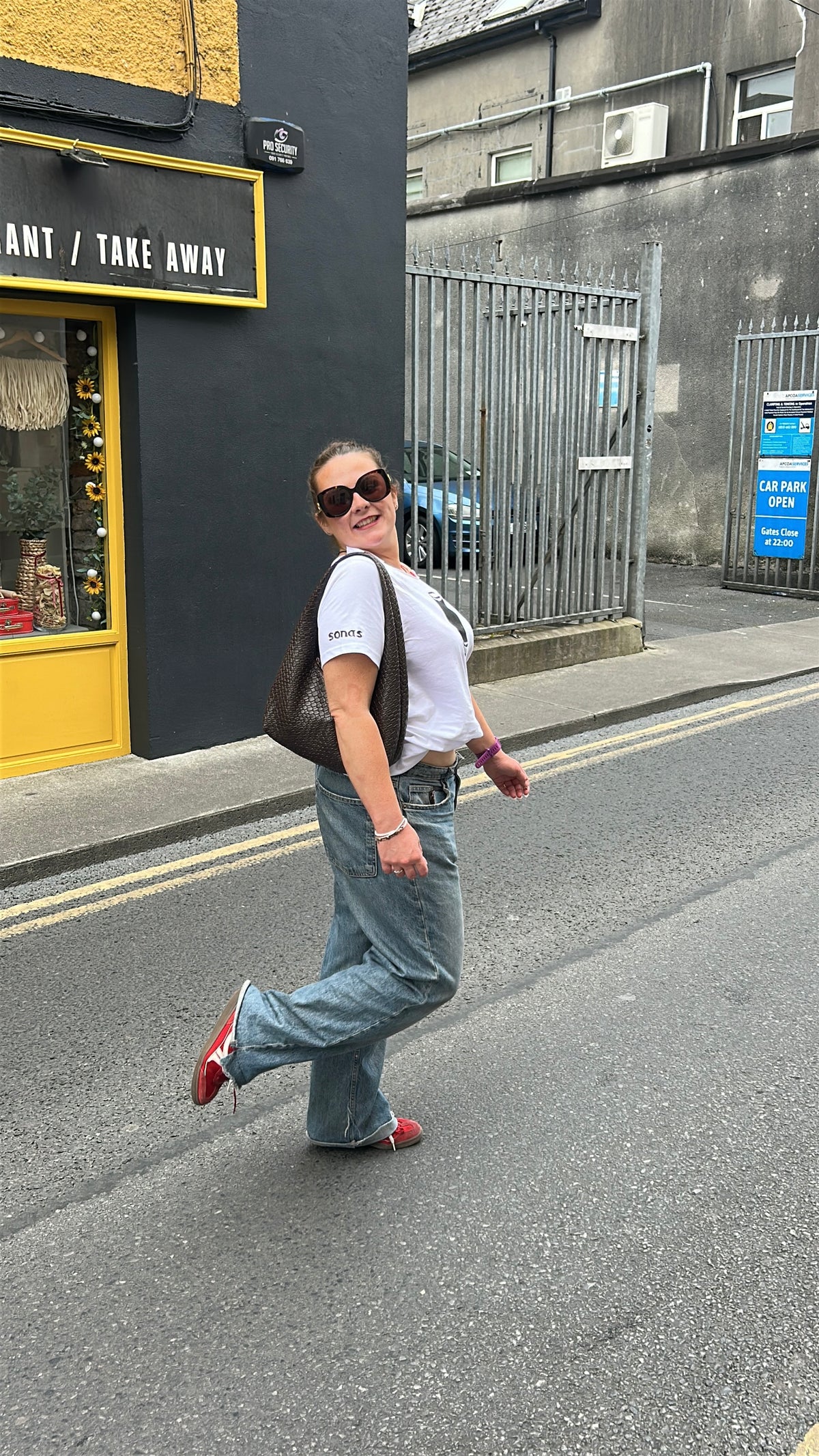 The Pint Tee – Off the Shoulder