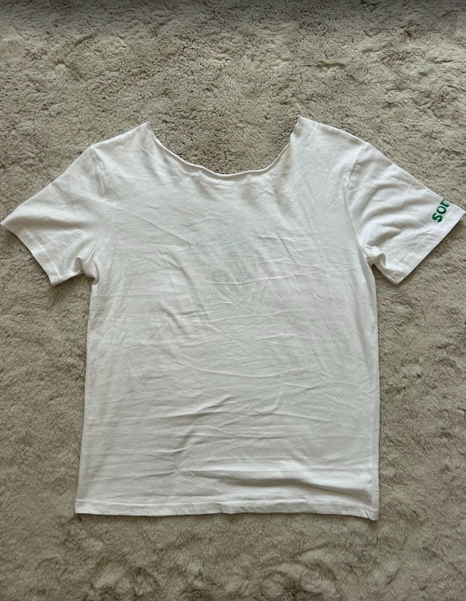 Éire Claddagh Tee – Off the Shoulder (Wonky / Green / S)