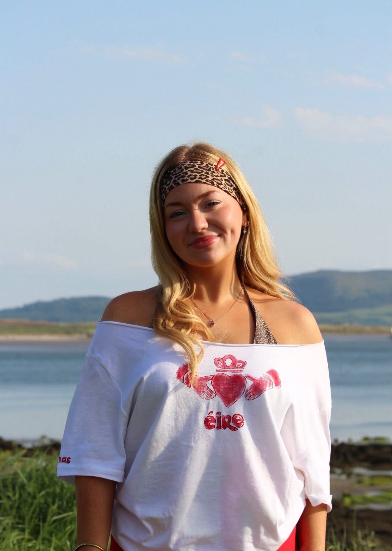 Éire Claddagh Tee – Off the Shoulder
